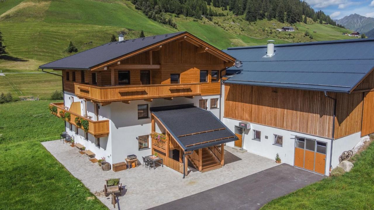 Nedererhof - Gemutliche Zimmer Mit Gemeinschaftskuche Ausserschmirn Dış mekan fotoğraf